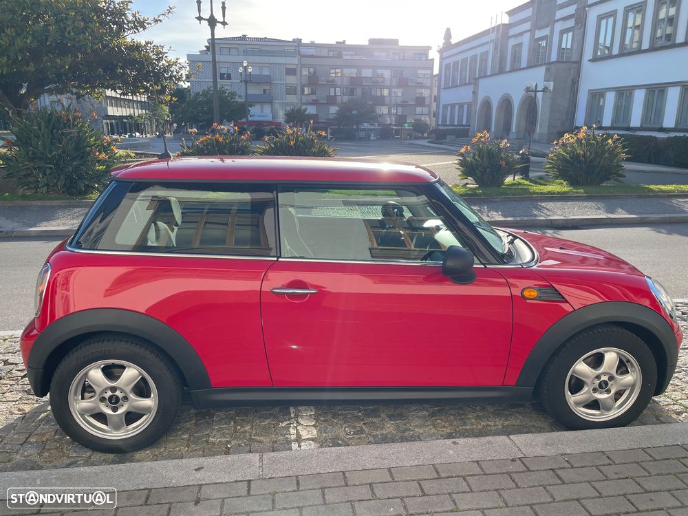 MINI 3 Portas One D - 7