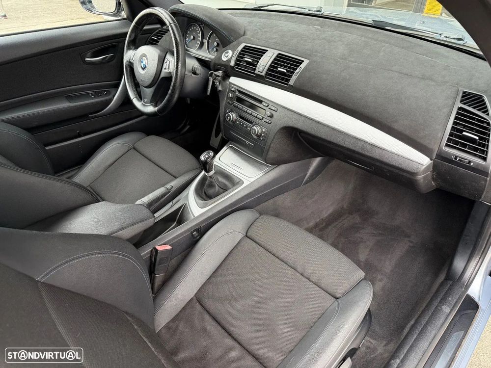 BMW 118 d Pack M - 17