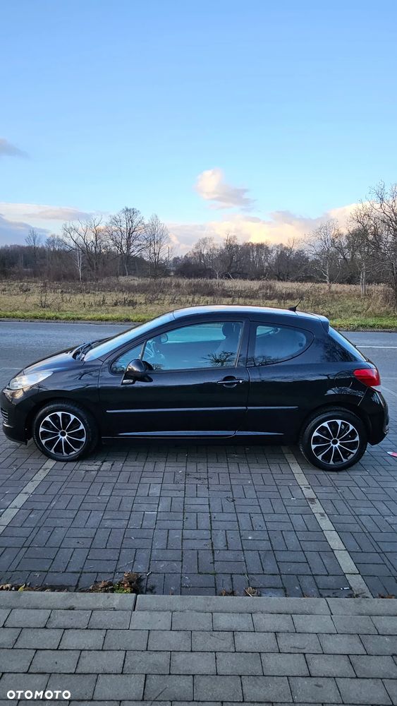 Peugeot 207 - 9