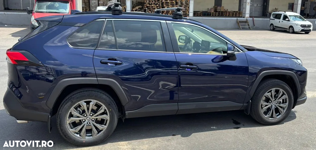 Toyota RAV4 - 5