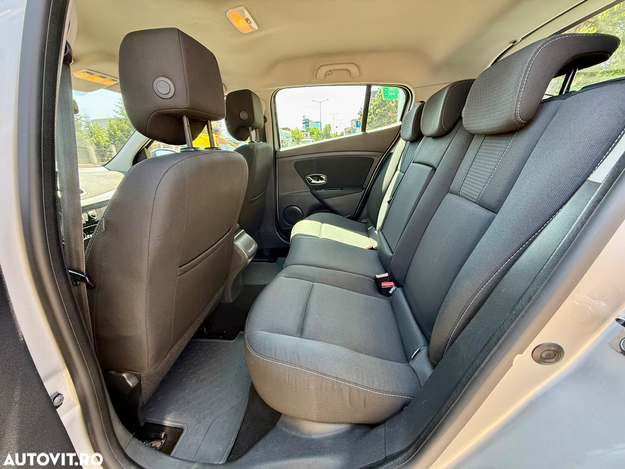 Renault Megane 1.5 dCi Authentique - 6