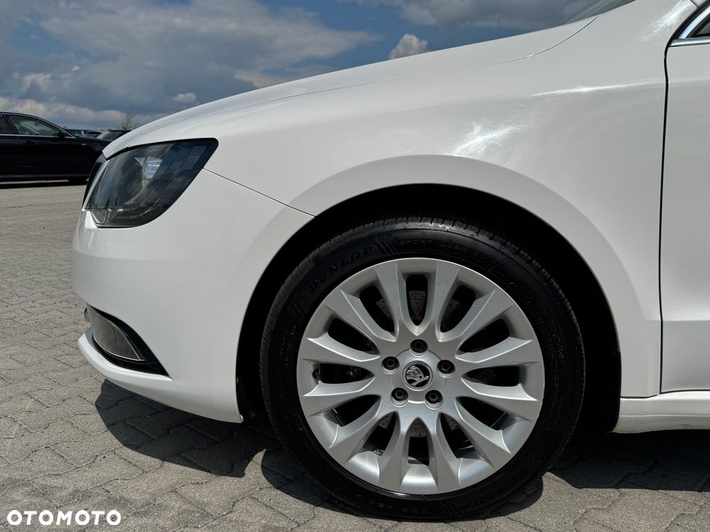 Skoda Superb 2.0 TDI Elegance DSG - 13