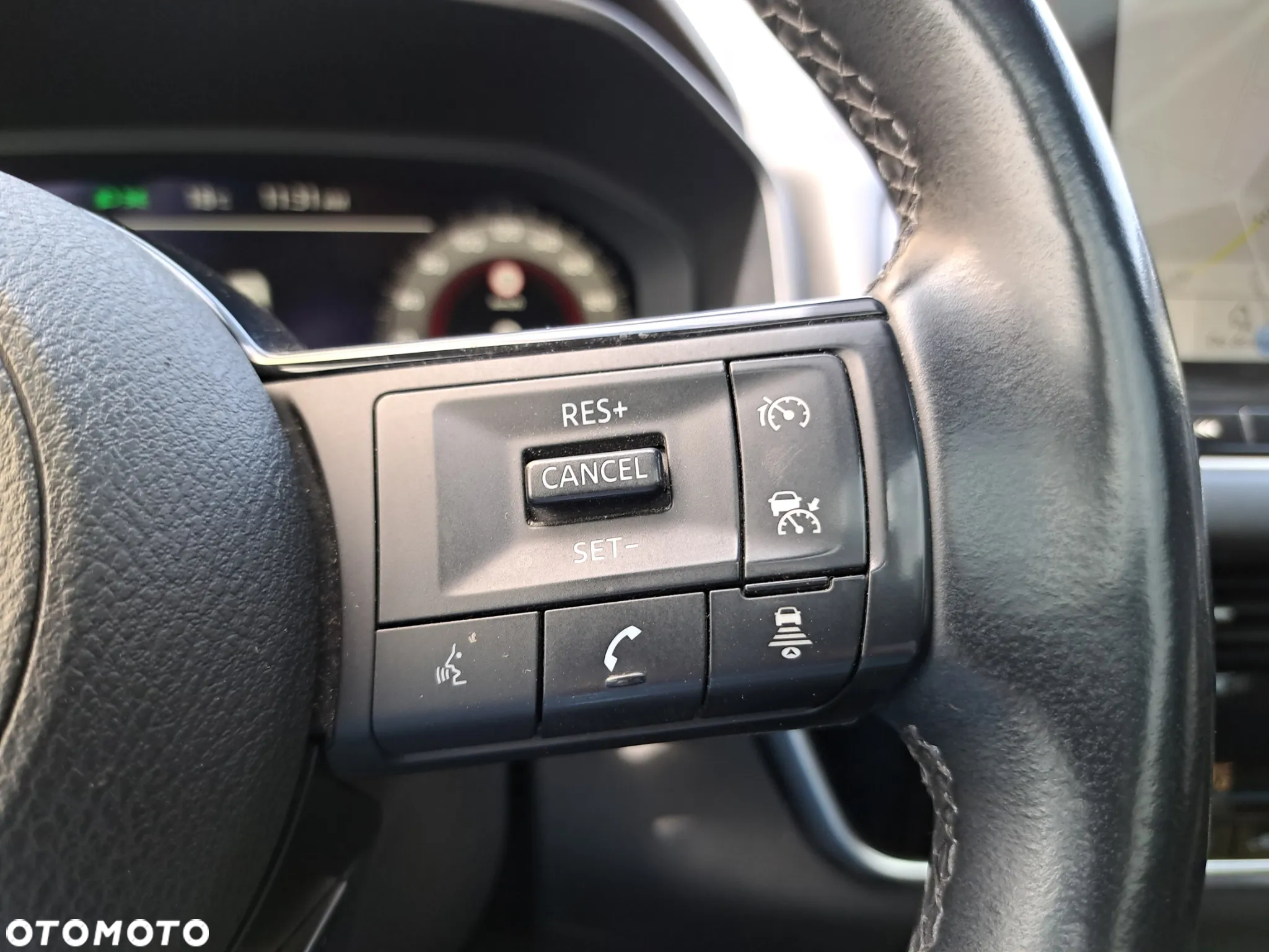 Nissan Qashqai 1.3 DIG-T N-Connecta EU6d - 19