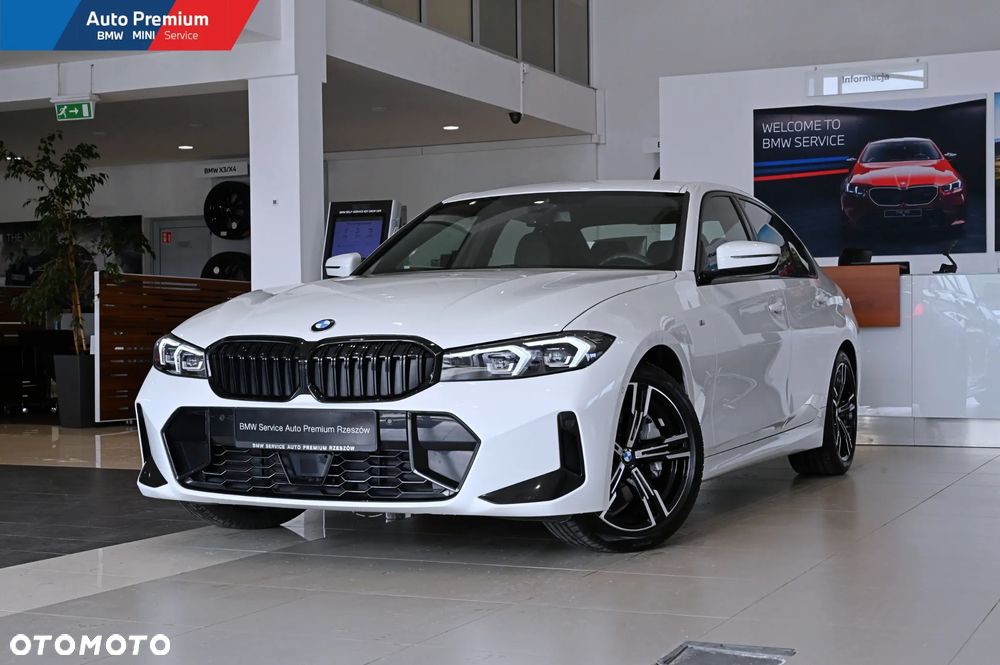 BMW Seria 3 330i M Sport - 4