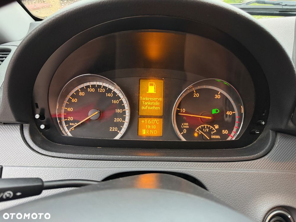 Mercedes-Benz Vito - 32