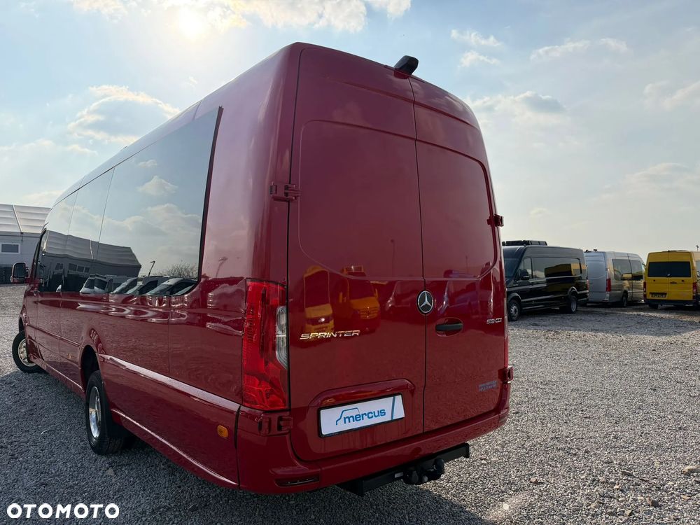 Mercedes-Benz Sprinter 519 - 12