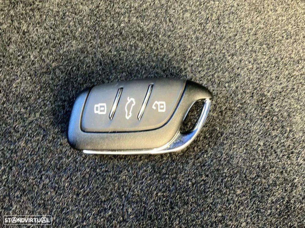 MG MG4 64 kWh Luxury - 19