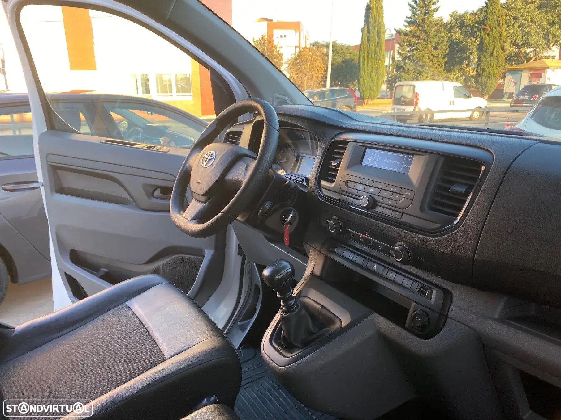 Toyota Proace City 1.5D L2 Comfort Plus - 14