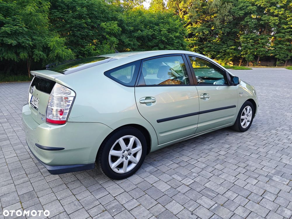 Toyota Prius 1.5 VVT-i Sol - 12