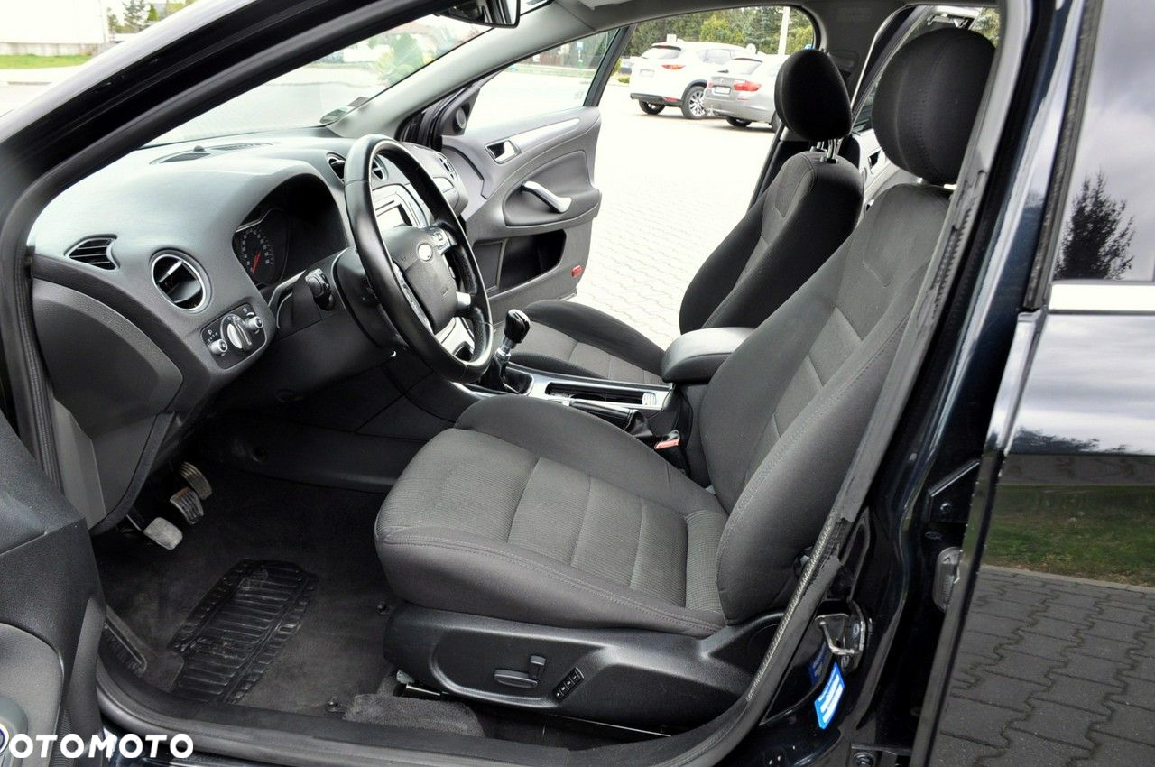 Ford Mondeo - 22
