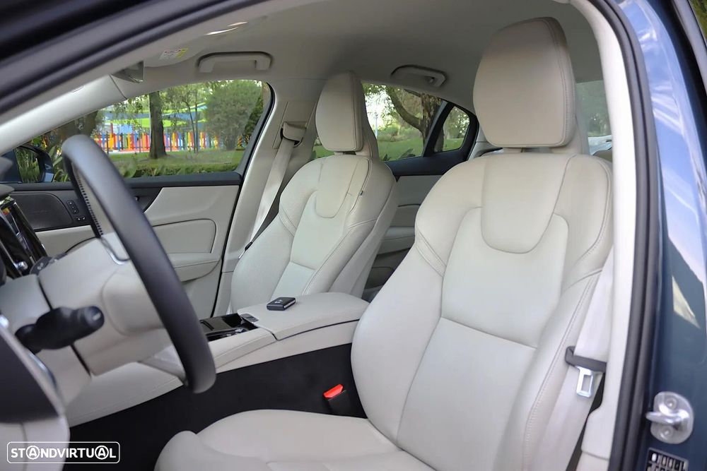 Volvo S60 2.0 T8 PHEV Plus Bright AWD - 21