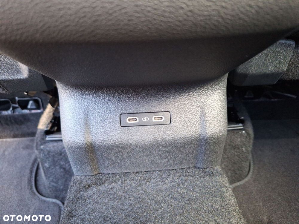 Volkswagen T-Roc - 33