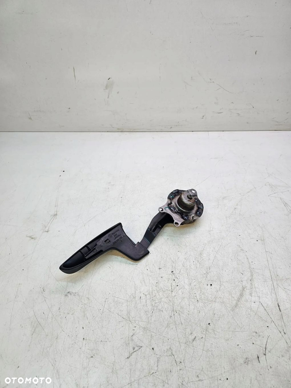 MECHANIZM PODNOSZENIA FOTELA PRAWY AUDI Q3 8U 5N0881092