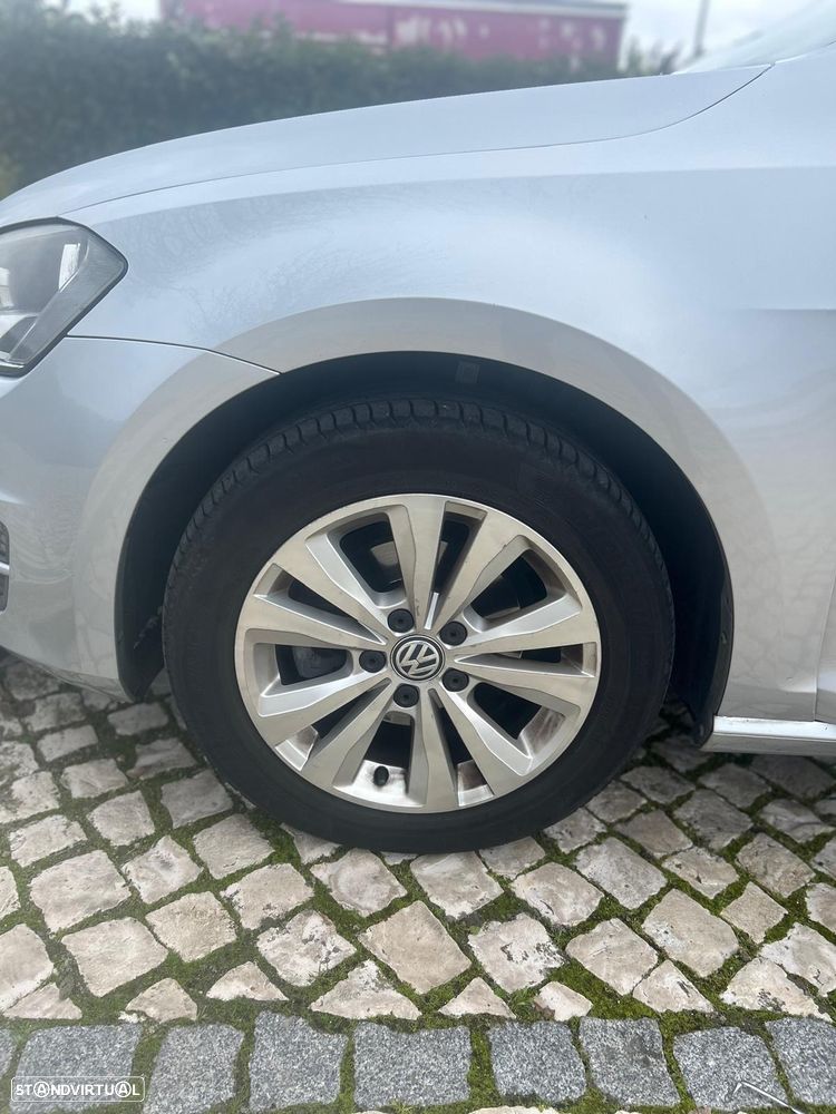 VW Golf 1.6 TDi Trendline BlueMotion - 9