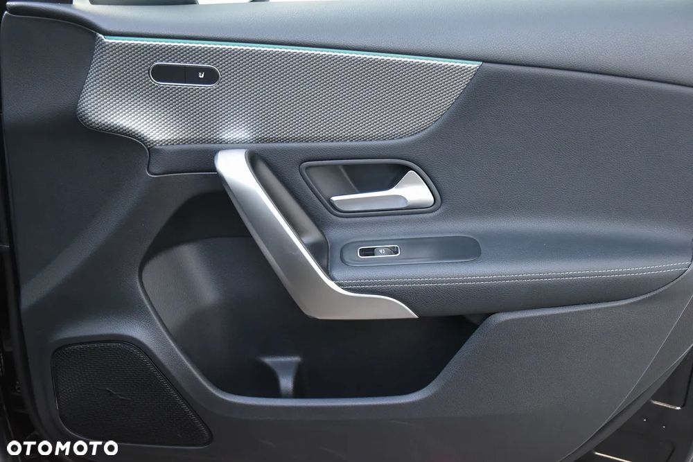 Mercedes-Benz Klasa A 250 e 8G-DCT Progressive Advanced - 24