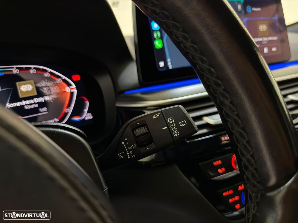 BMW 520 d Pack Desportivo M Auto - 27