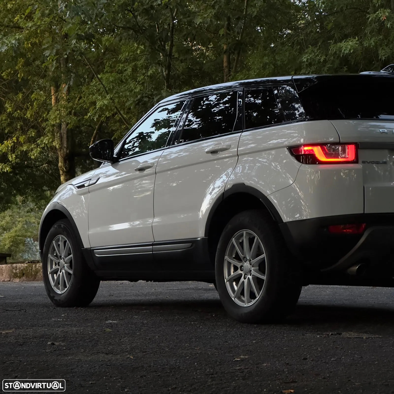 Land Rover Range Rover Evoque TD4 SE - 10