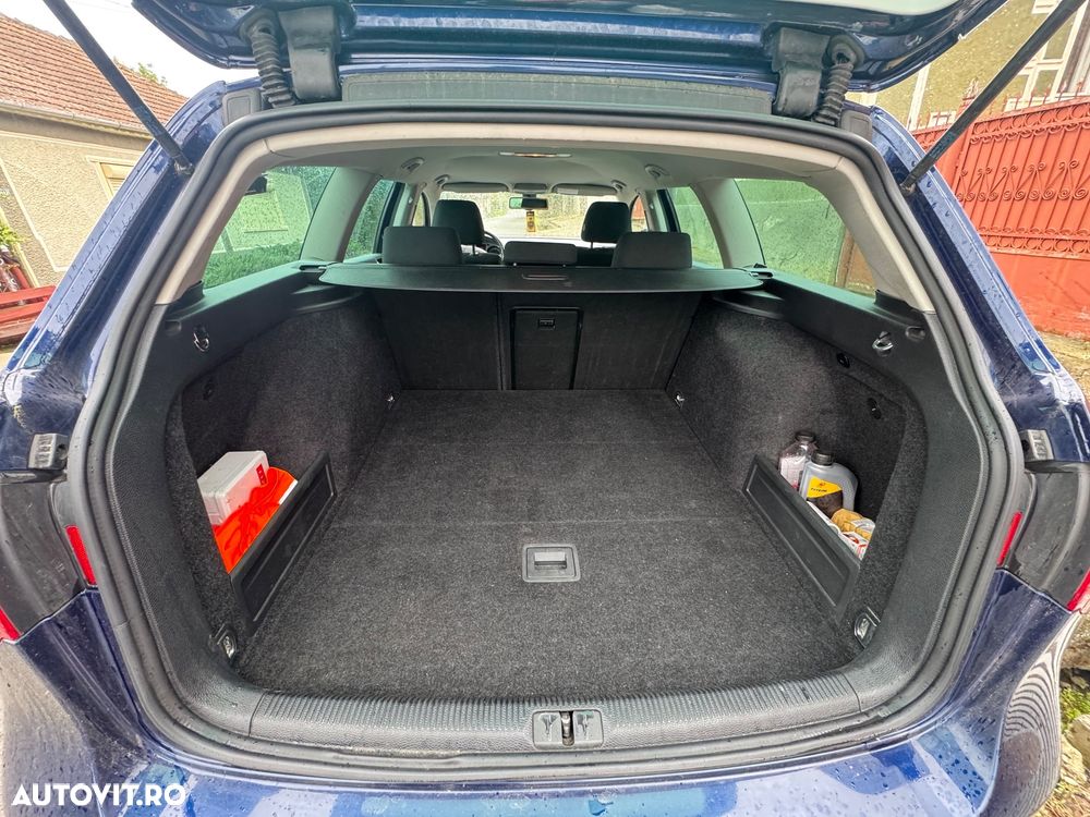 Volkswagen Passat Variant 2.0 TDI Trendline - 9
