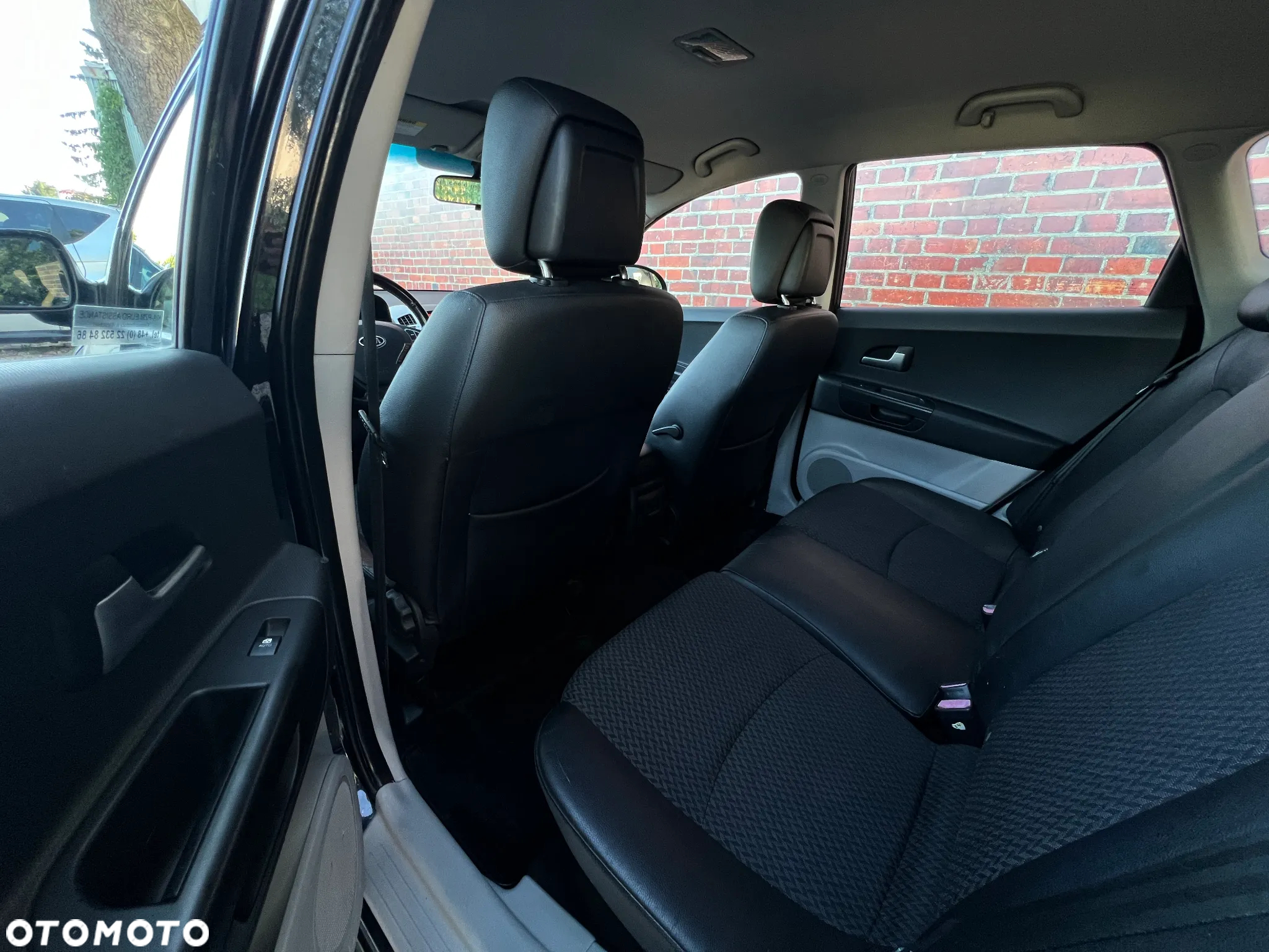 Kia Ceed - 11
