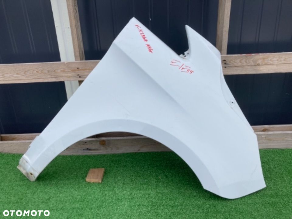 Błotnik Mercedes V-Klasa 447 AMG  prawa strona - 1