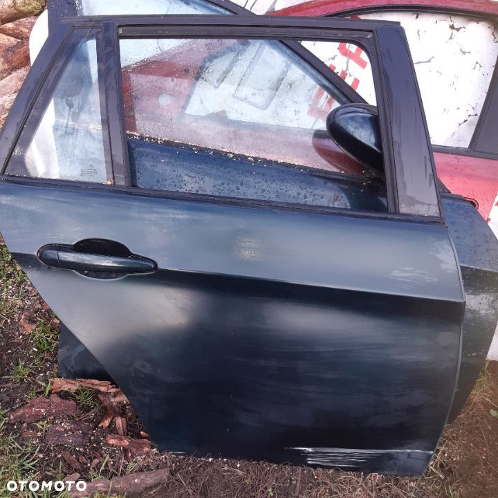 Drzwi tylne prawe BMW E91 kombi - 1