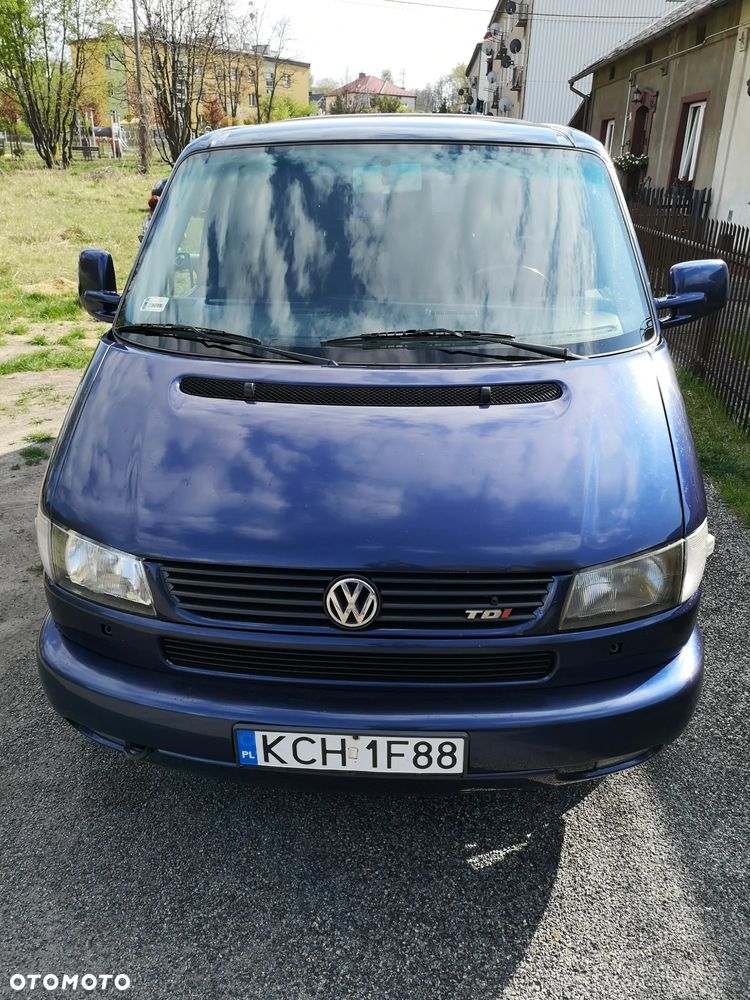 Volkswagen Caravelle - 5