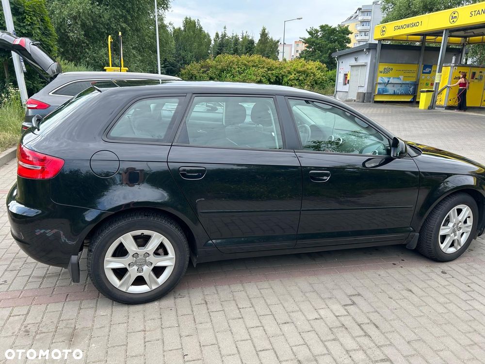 Audi A3 Sportback 1.4 TFSI Ambiente - 4