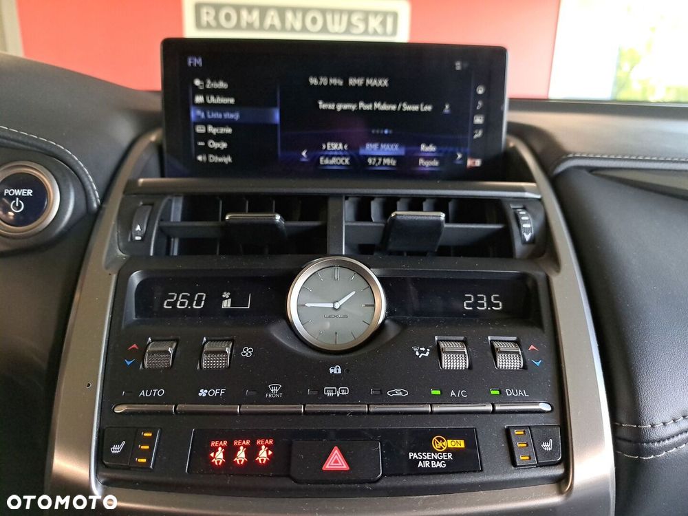 Lexus NX 300h F Impression AWD - 22