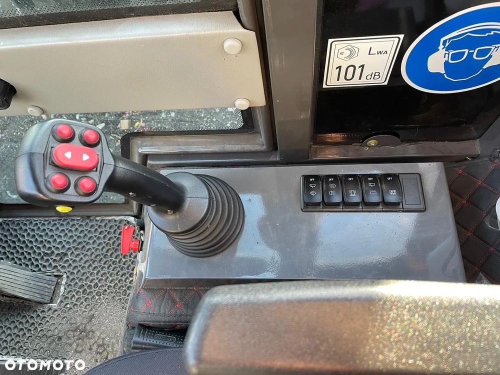 Inny ładowarka kołowa przegubowa AUGER 811T - 7