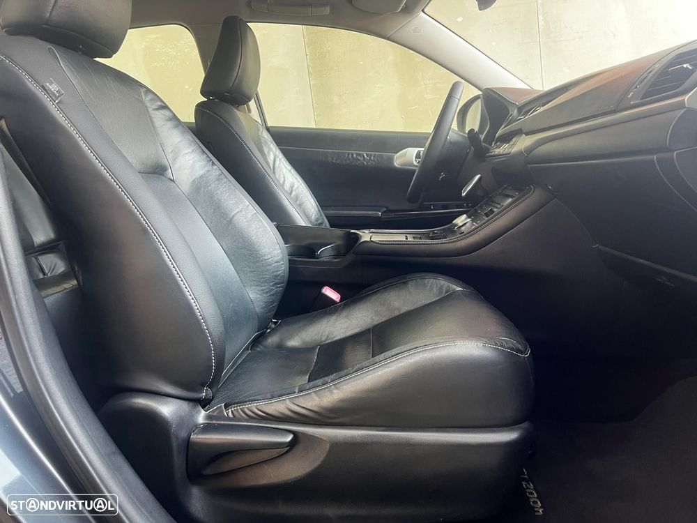 Lexus CT 200h Luxury - 14