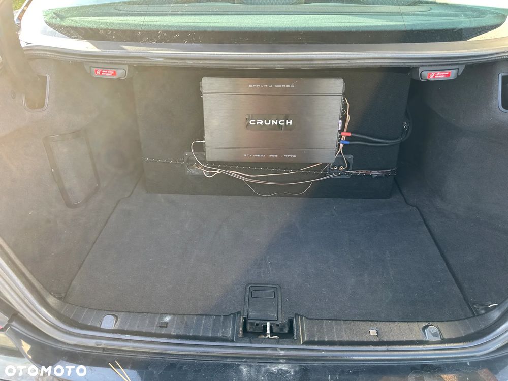 Mercedes-Benz Klasa E 320 4-Matic T Elegance - 11