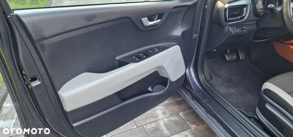 Kia Stonic 1.0 T-GDI 120 DCT OPF Edition 7 - 16