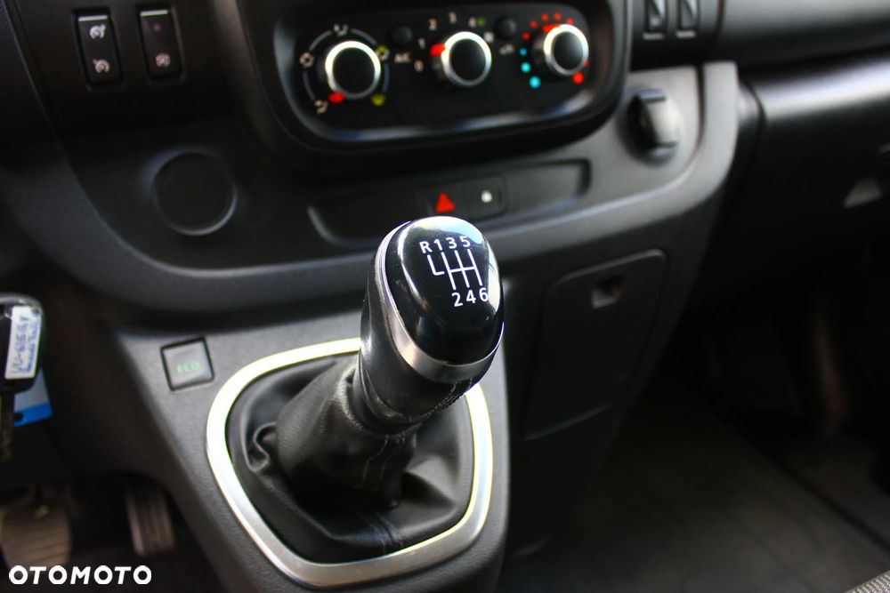 Renault TRAFIC 2.0 DCI 140KM 6 OSÓB BRYGADÓWKA LONG L2H1 FV23% - 29