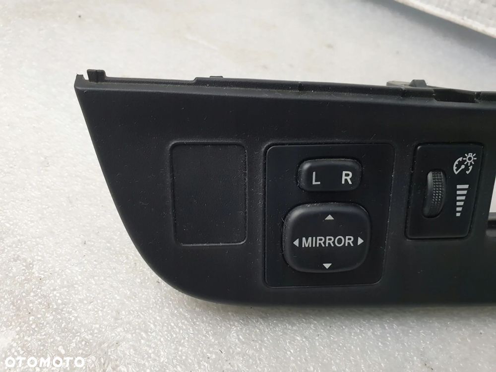 PANEL STEROWANIA LUSTEREK RAMKA PRIUS C AQUA - 3