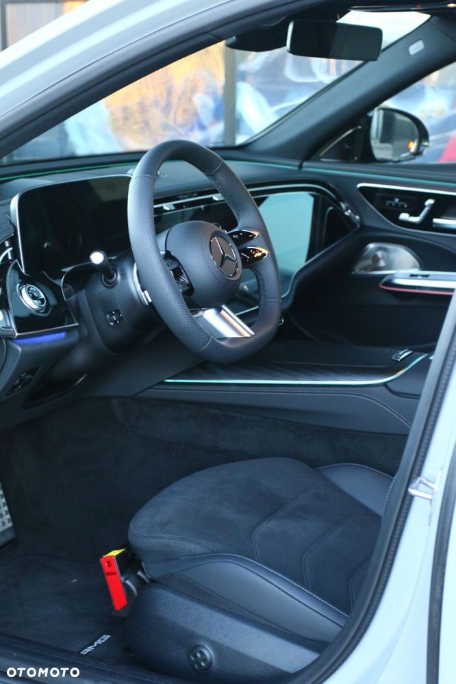 Mercedes-Benz Klasa E - 23