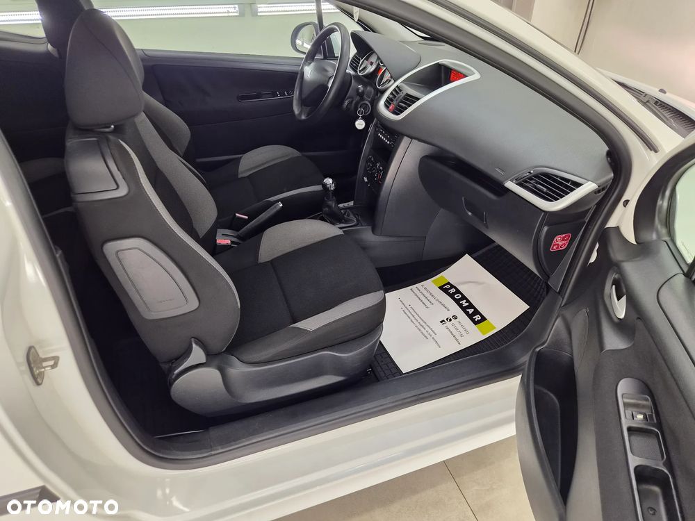 Peugeot 207 75 Urban Move - 29