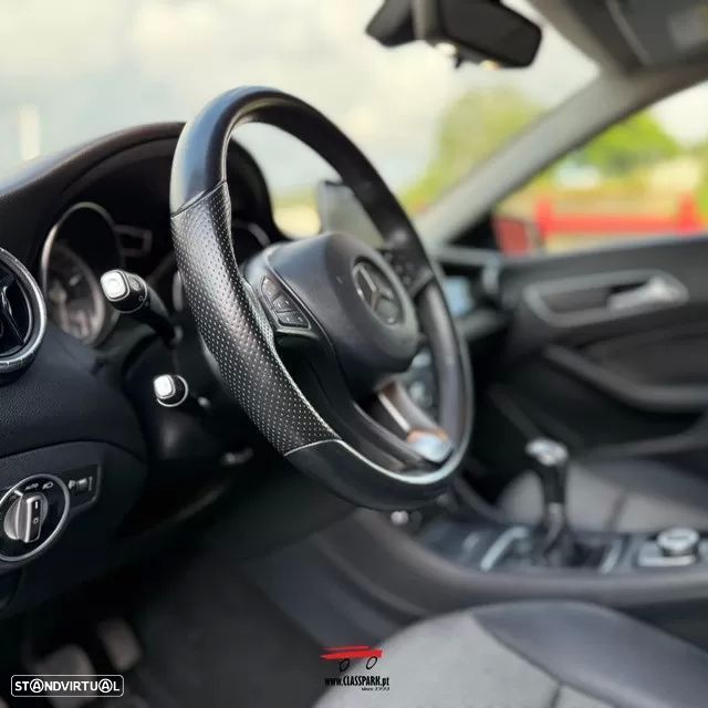 Mercedes-Benz CLA 180 d Urban - 11