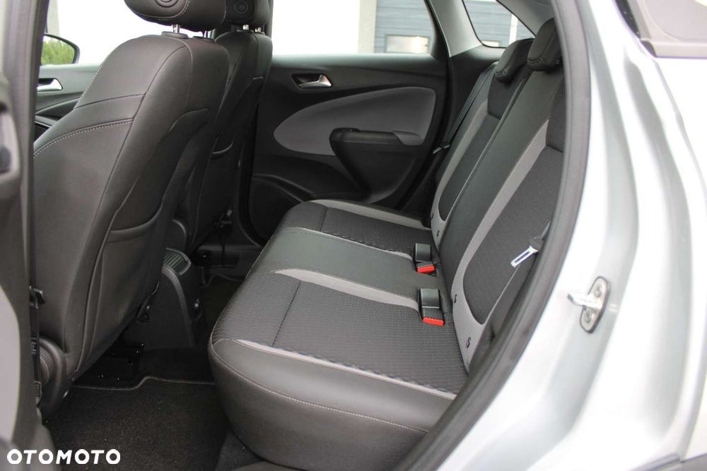 Opel Crossland X - 19