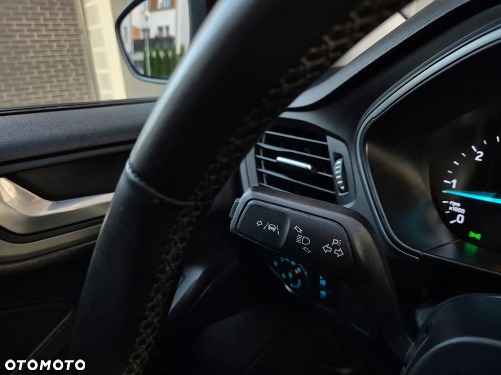 Ford Focus 1.5 EcoBlue SCR Active - 17