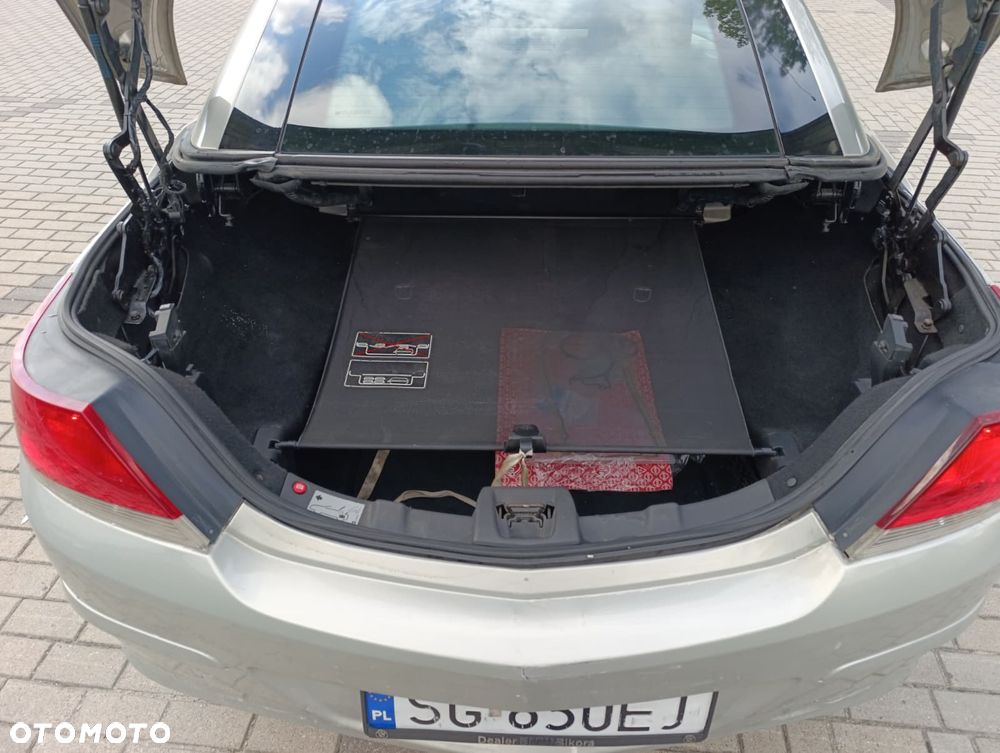 Opel Astra 2.0 T Cosmo - 16