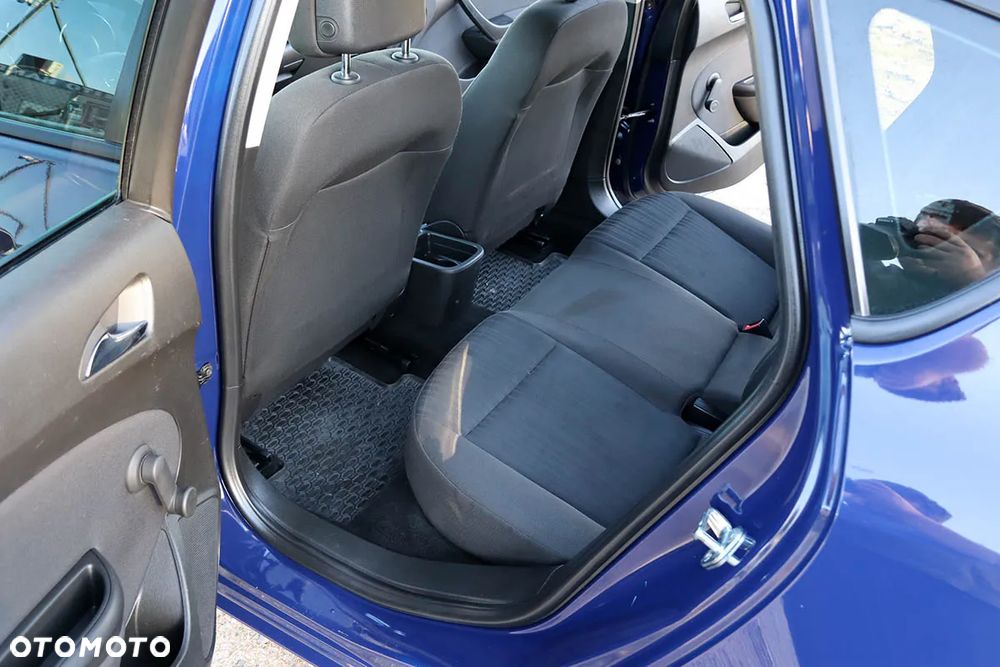 Opel Astra IV 1.4 Active - 23