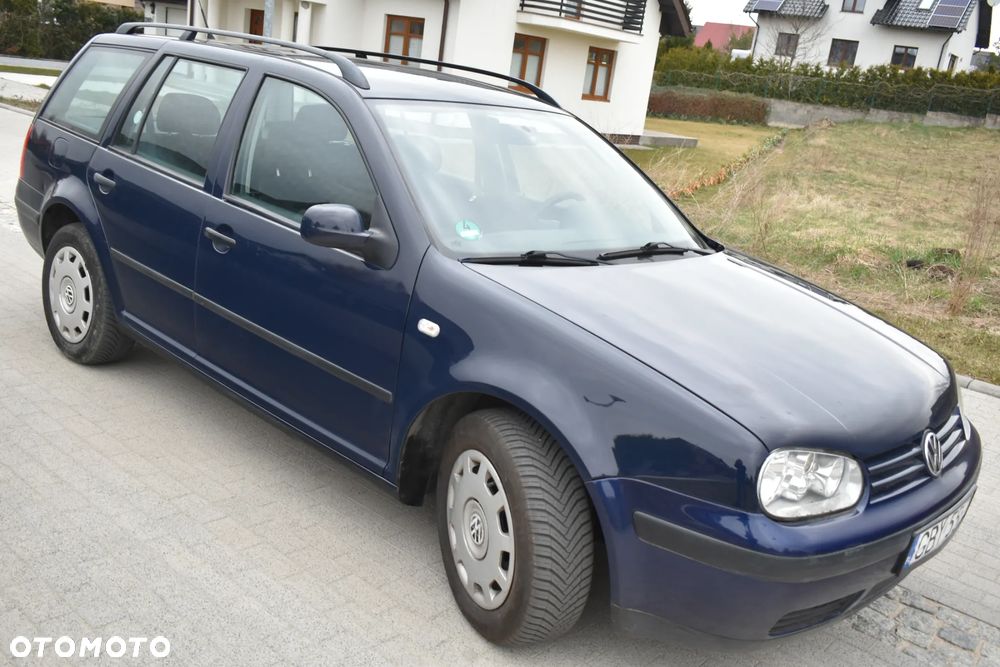 Volkswagen Golf - 1