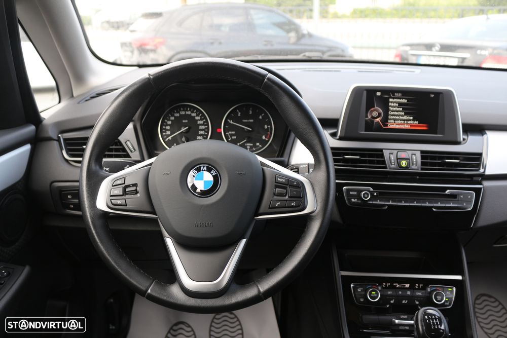 BMW 216 Active Tourer d - 12