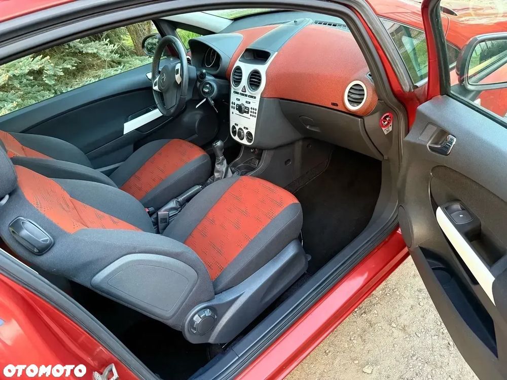 Opel Corsa 1.4 16V Color Edition - 9