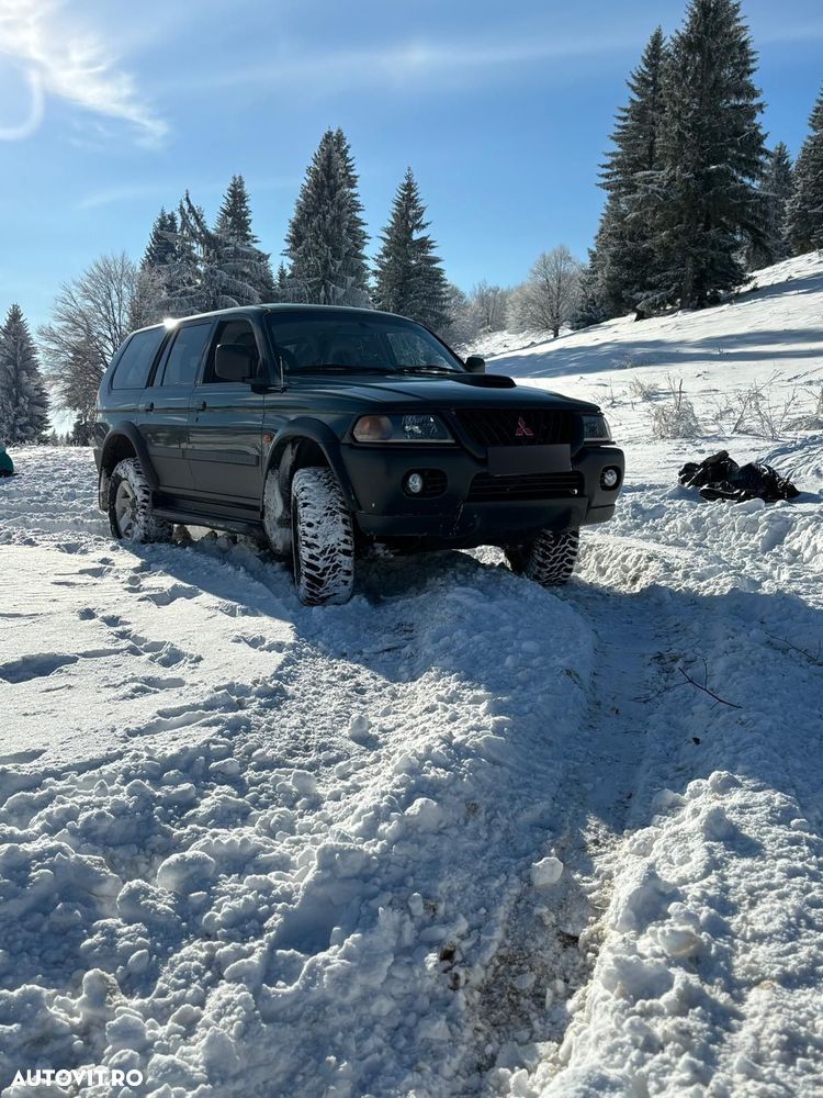 Mitsubishi Pajero Sport 2.5 TD Intense Piele + - 13