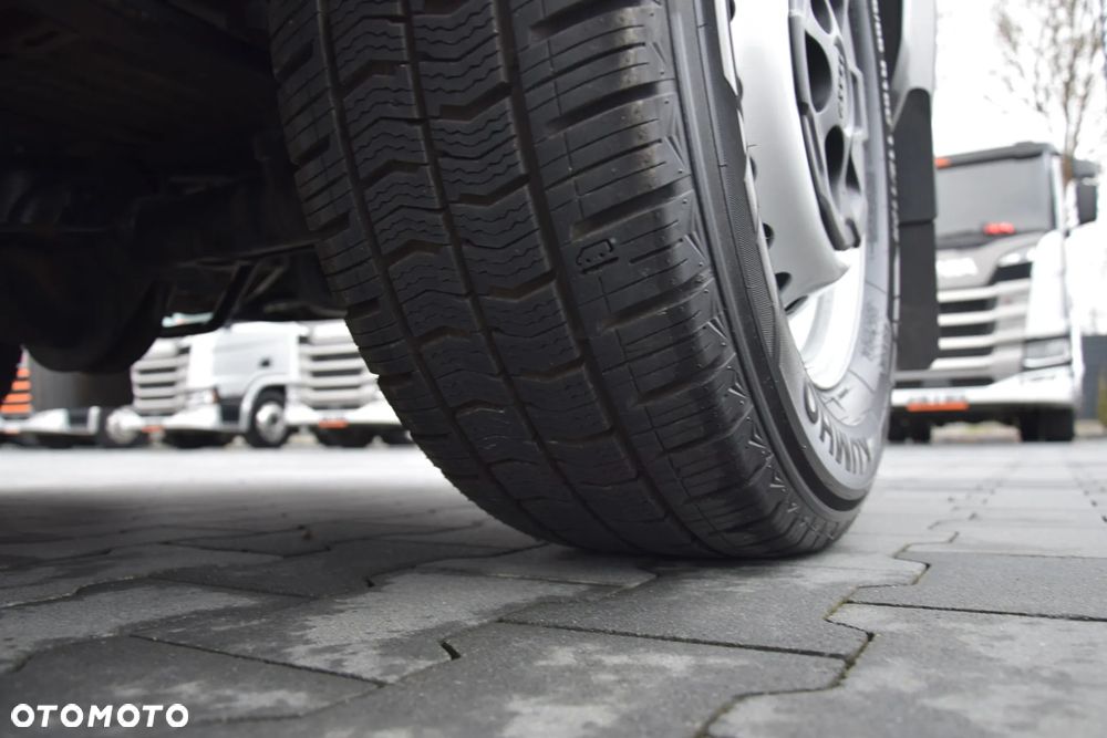 Iveco DAILY 35S12 / 2.3 - 120 KM / DOSTAWCZE / BLASZAK / KLIMA / TEMPOMAT / KLIMA / TRYB CITY / SERWISOWANY / SPROWADZONY Z NIEMIEC - 16