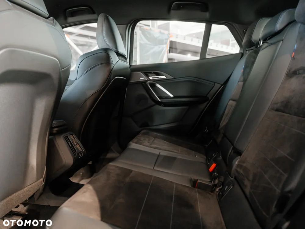 BMW X2 sDrive18d - 13