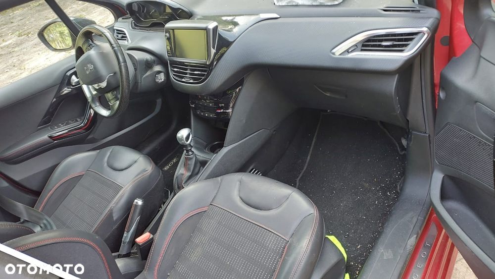 Peugeot 208 1.2 PureTech GPF Signature S&S - 13