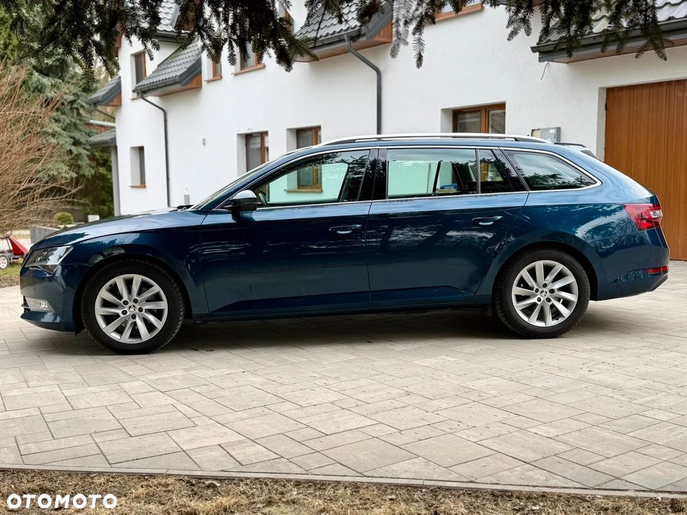 Skoda Superb 2.0 TDI Style DSG - 9