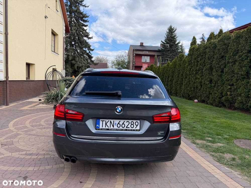 BMW Seria 5 525d xDrive Luxury Line - 11